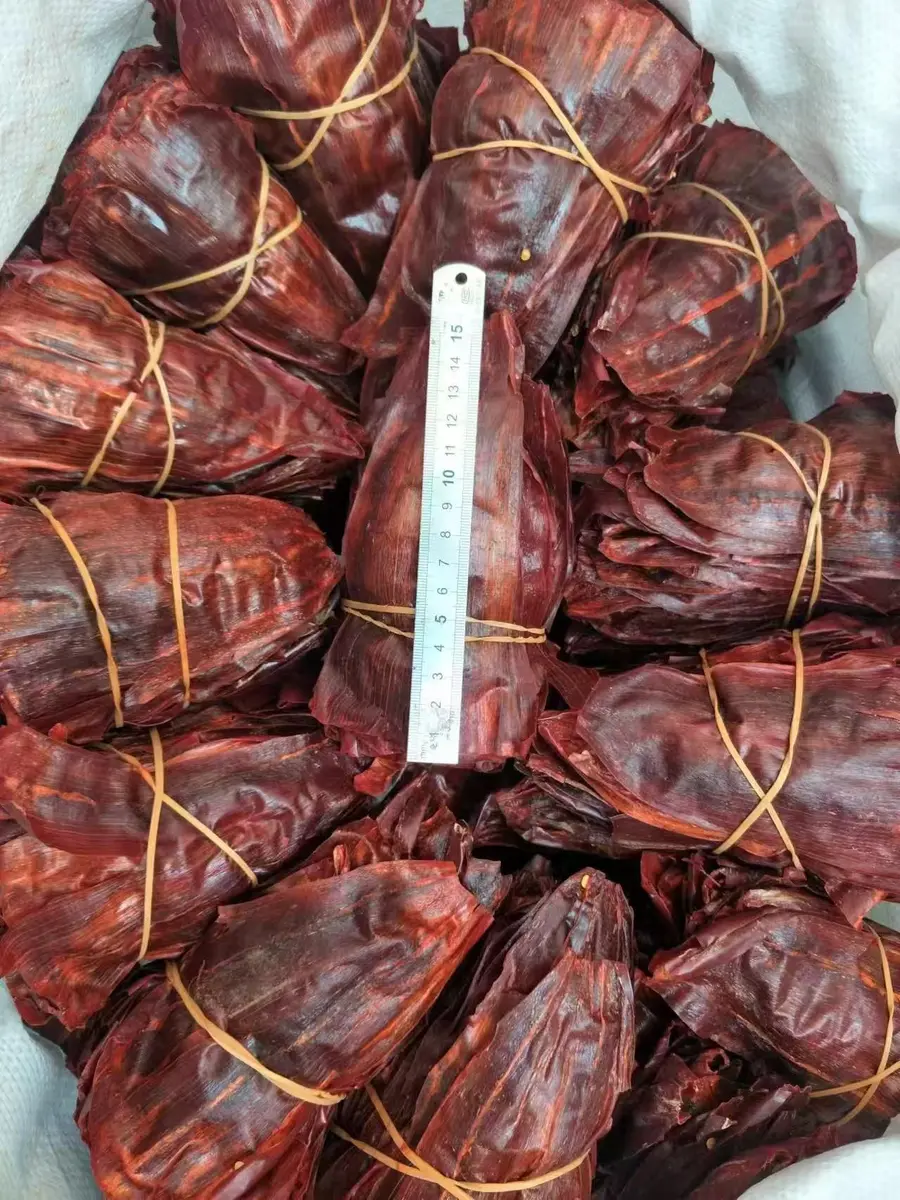 Paprika husk without seeds and stems